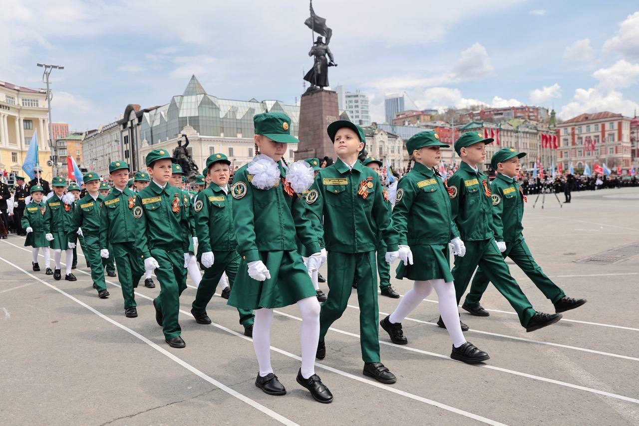 Школьники Партизанского муниципального округа приняли участие в параде «Правнуки Победы».