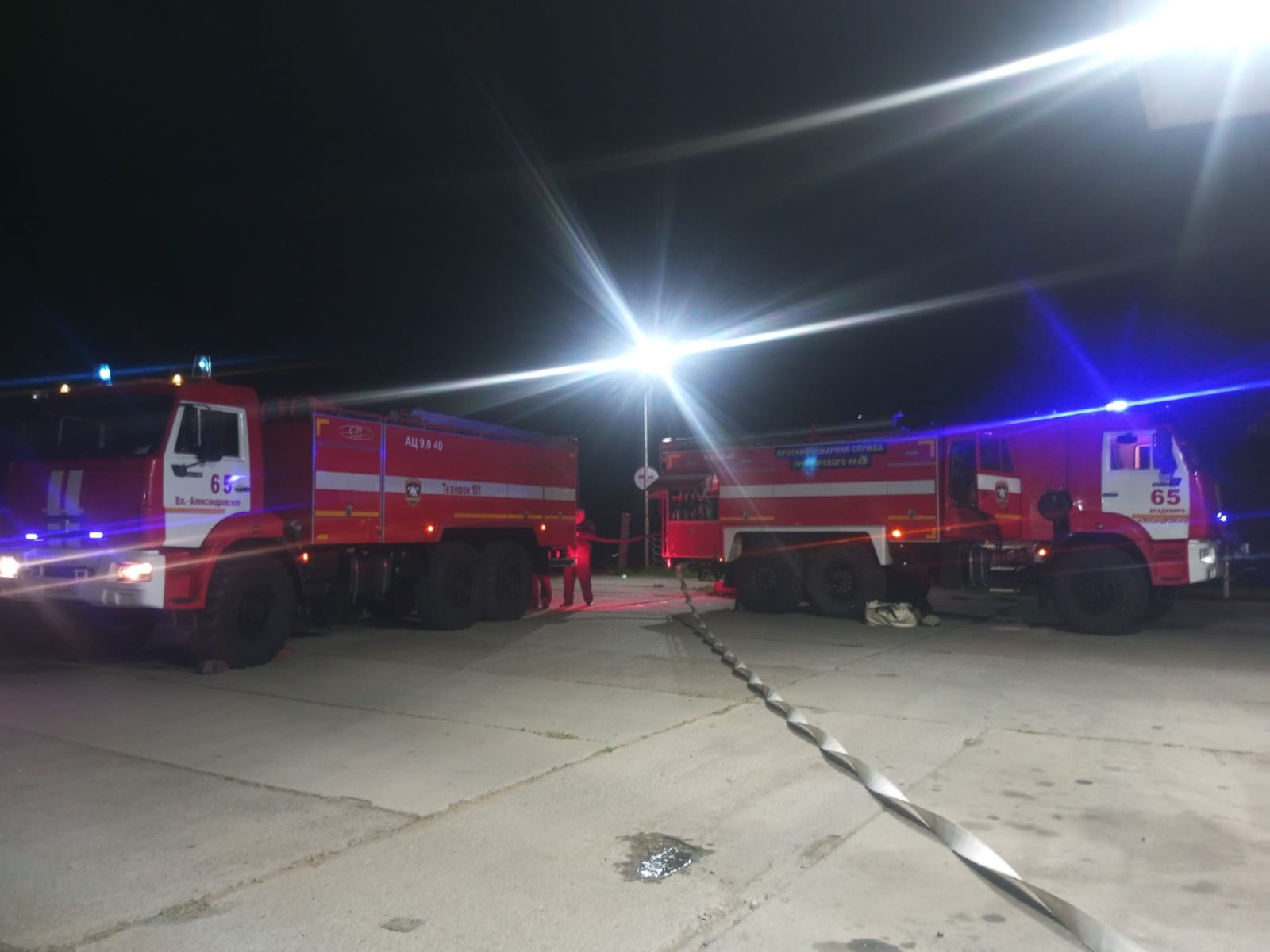 Пожарные Партизанского муниципального округа провели ночные учения на АЗС.